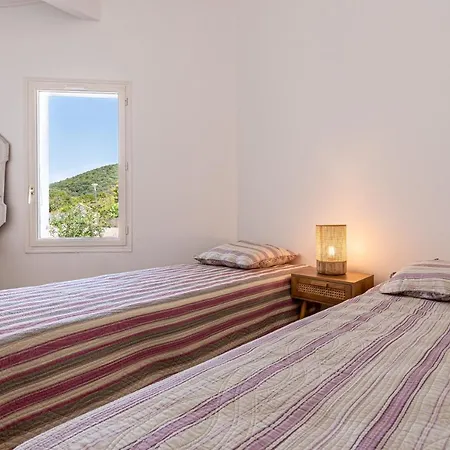 Le Maquis, Veritable Havre De Paix Sur Les Hauteurs D'ajaccio Alata